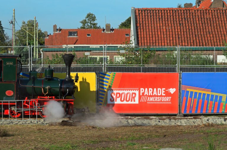 De spoorparade van 175 jaar spoorwegen